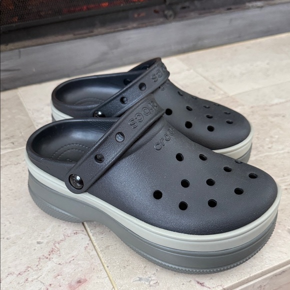 Crocs Women’s size 6 platform Black Clogs